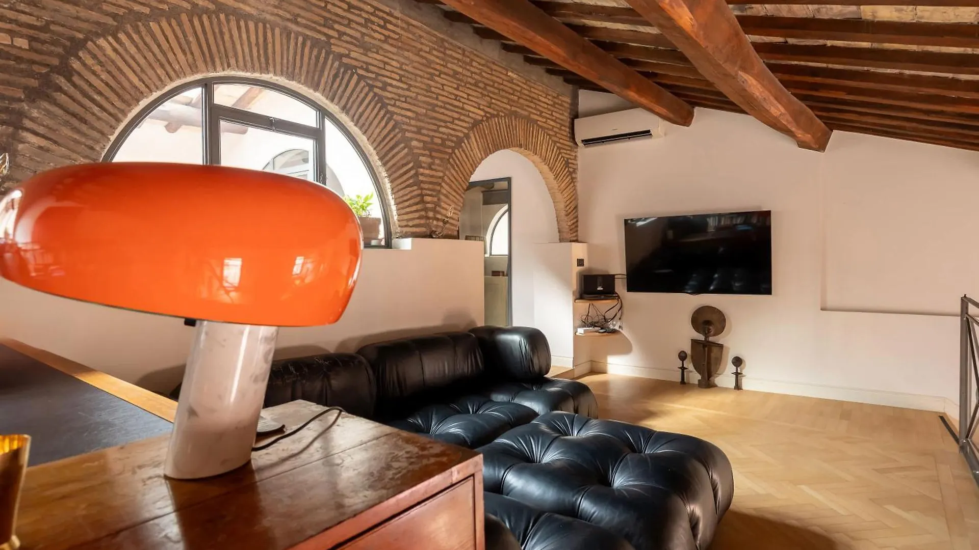 Апартаменты Monti Designer Loft By Romeloft Италия